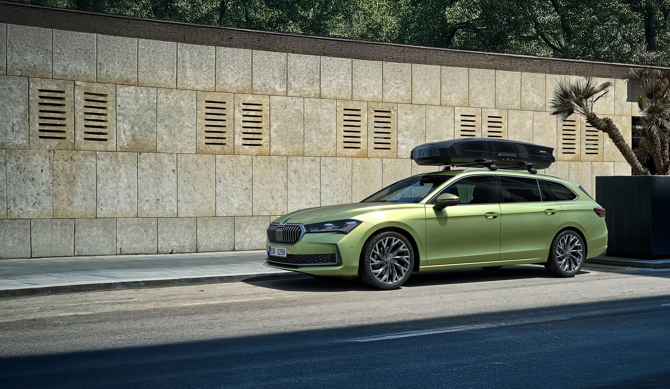 BM_Hero-image_2200x1280_Parts-accessories